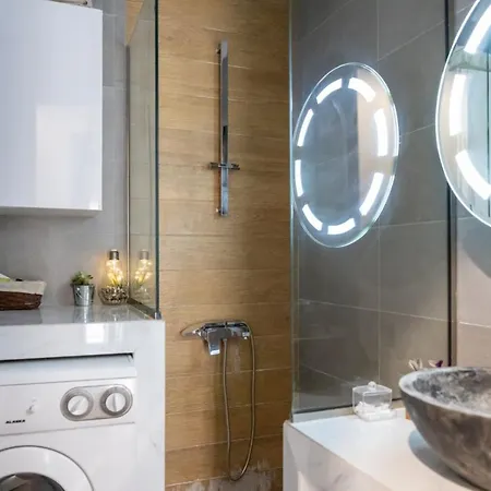 Art House * Δράμα